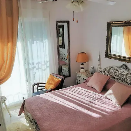 House - Healthy, Protected Location! El Campello, Alicante Spain بيت للعطل إل كامبيلو